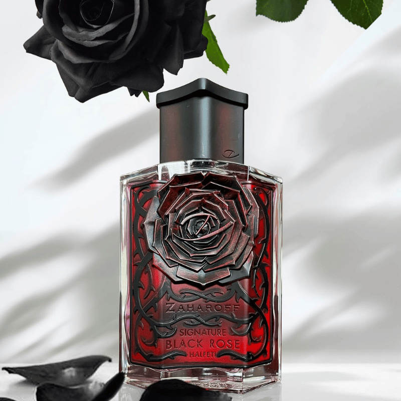 Màu sắc chủ đạo của Signature Halfeti Black Rose là màu đen tuyền, tượng trưng cho sự bí ẩn, sang trọng và quyền lực.